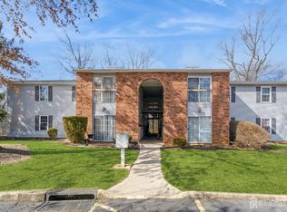 7 Seattle Ct UNIT 8, Freehold, NJ 07728