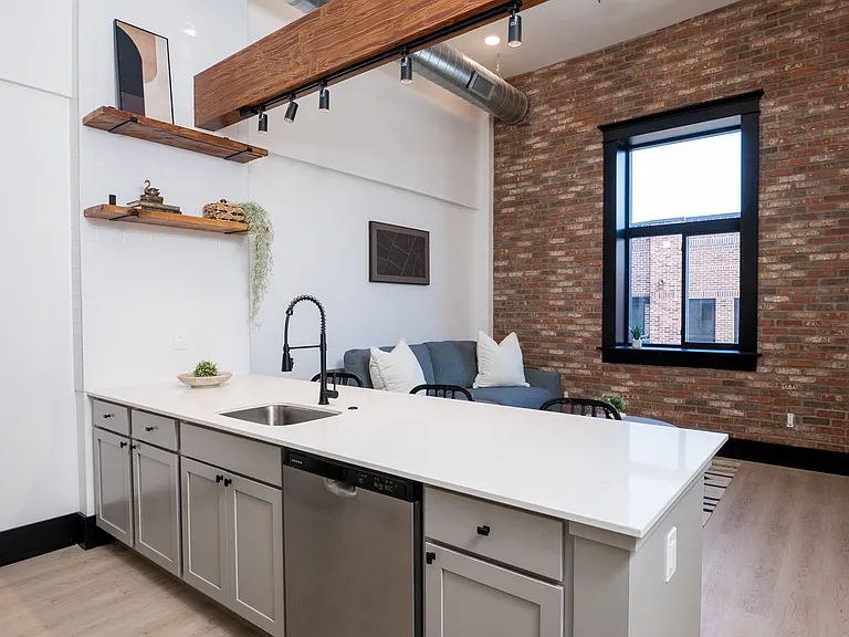 64 E Chester St #101 — Photo 9