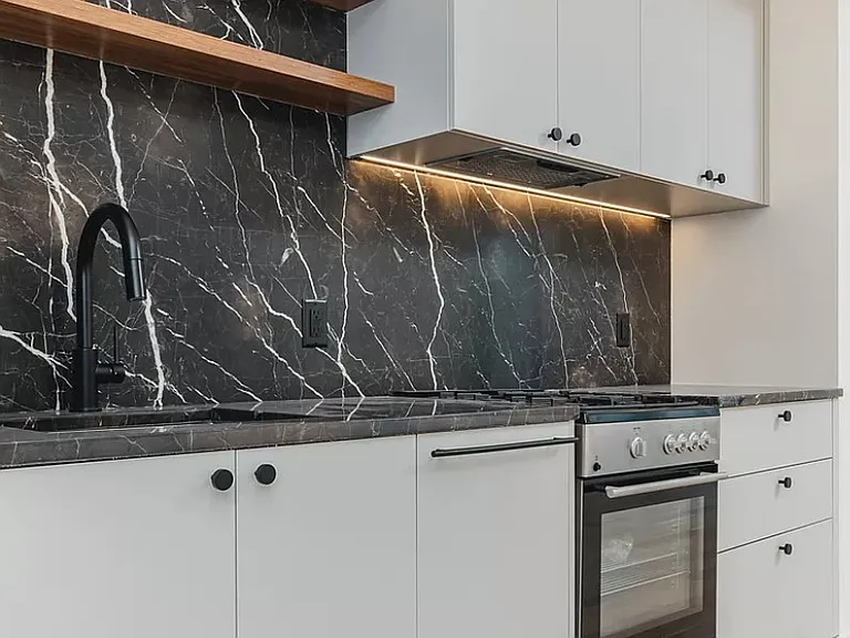 260 Gold St #612 — Photo 3