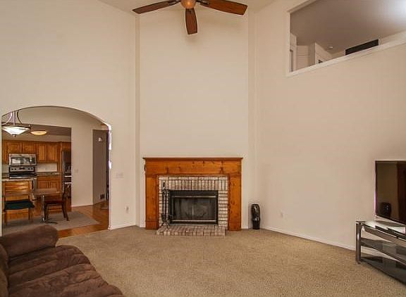 3rd image of 901 Leisure Ln