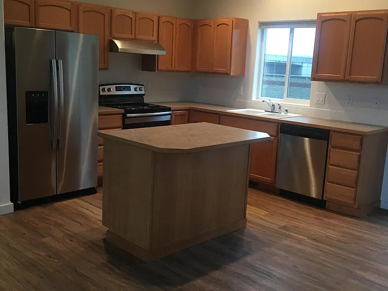 813 N Coach Ln — Photo 16