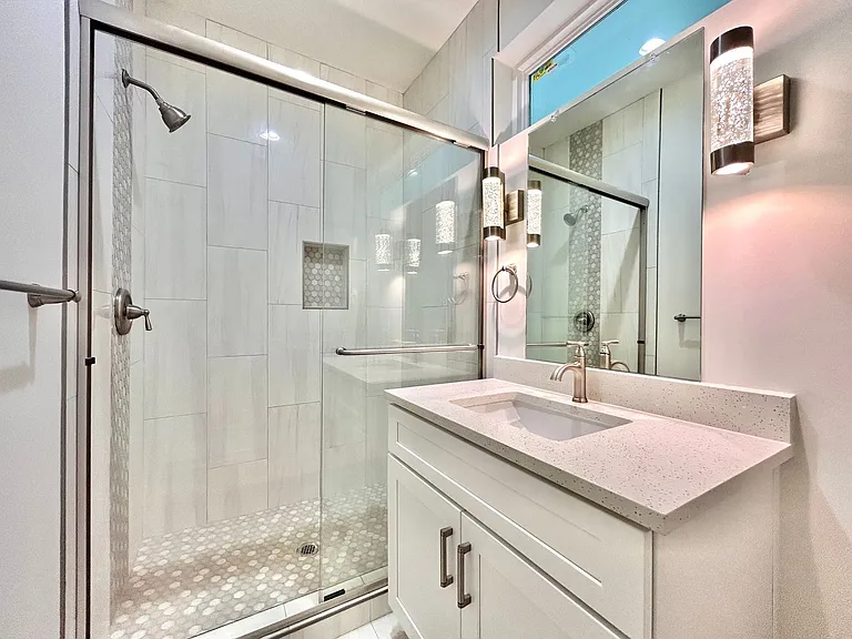 5605 Samuel Huston Ave #2 — Photo 13