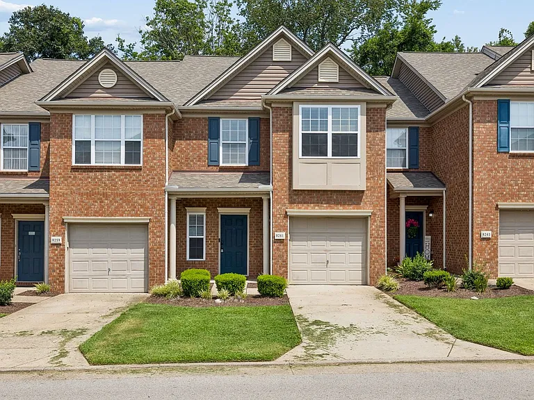8261 Rossi Rd — Photo 33
