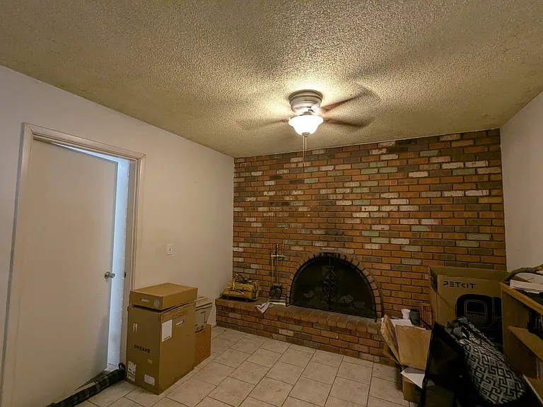 1908 S 140th Pl — Photo 9