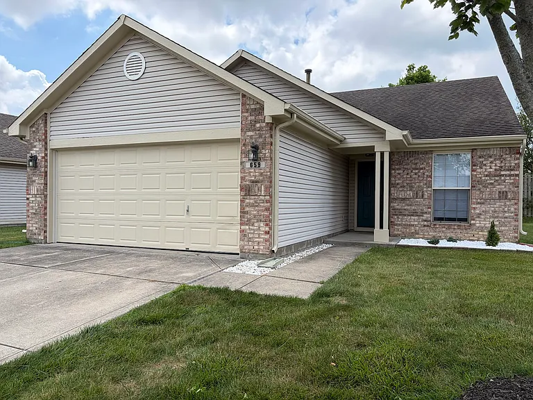 659 Muirfield Dr — Photo 1