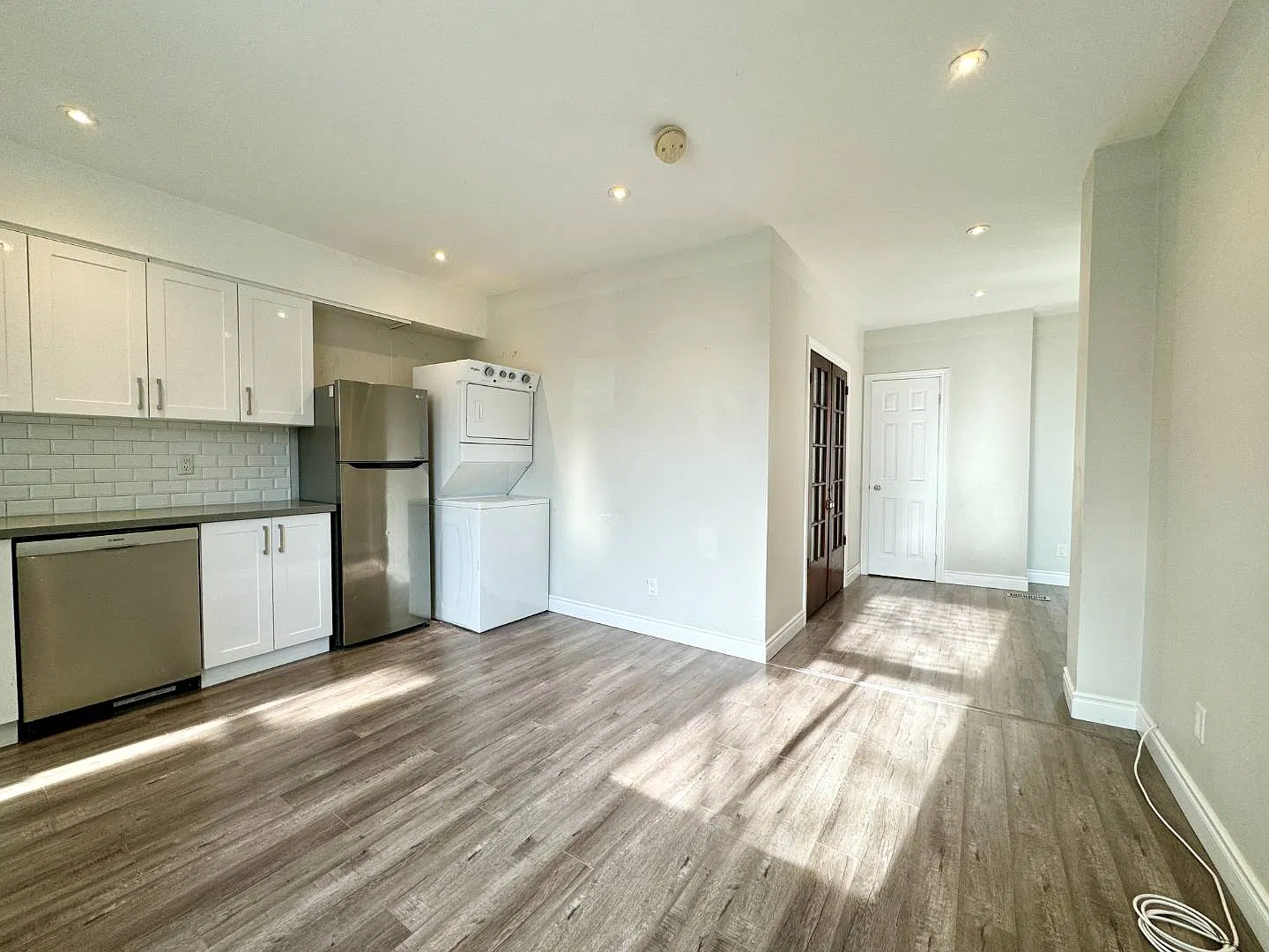 48 Dewhurst Blvd - Lower B — Photo 2