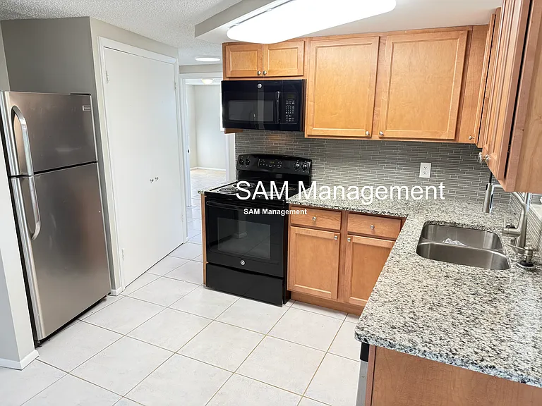 2830 Bucida Dr, Sarasota, FL 34232