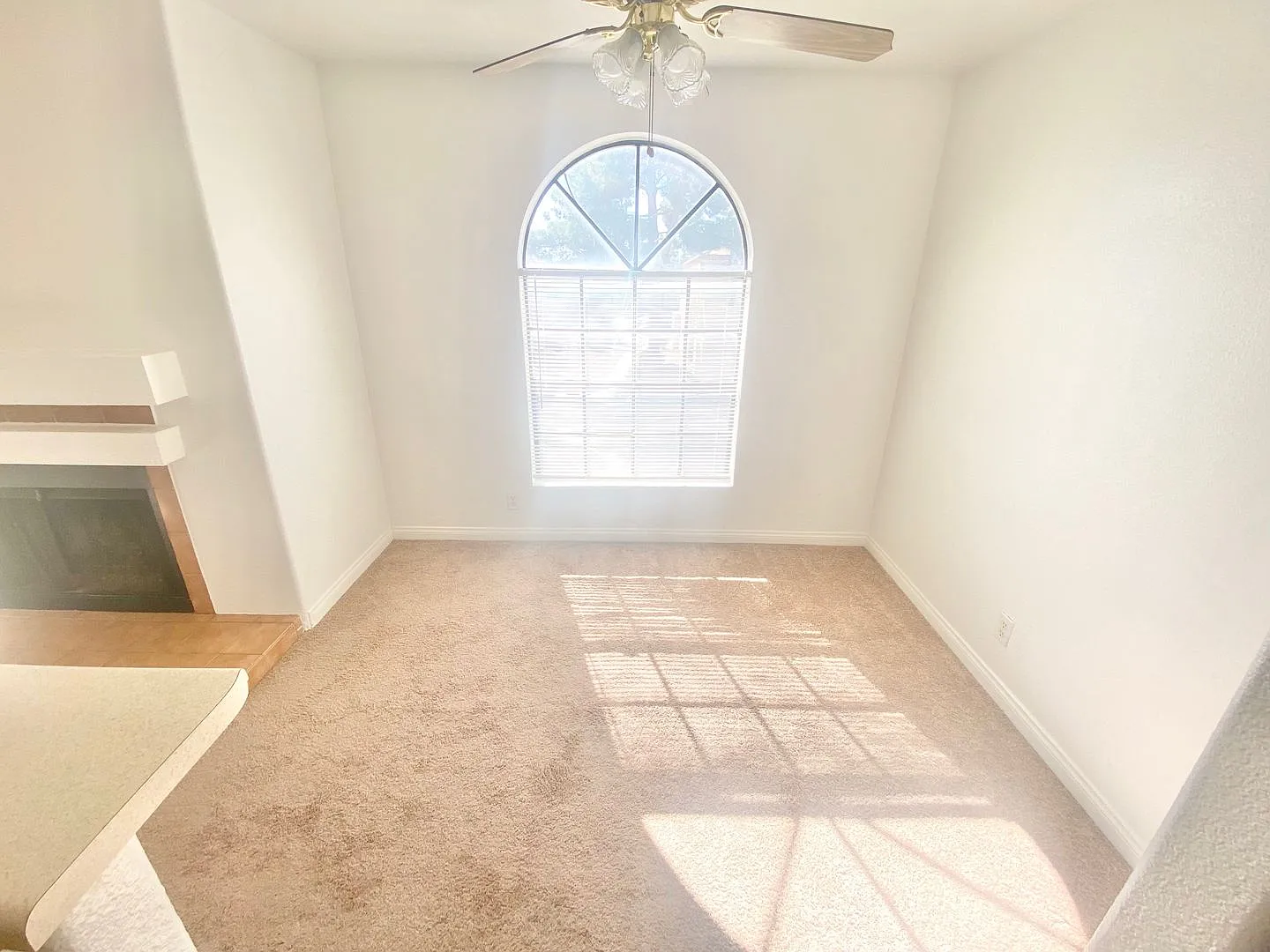 2 Bedroom /2 Bath Condo Unit Located In A Gated Community , W/ Community Pool! — Photo 3