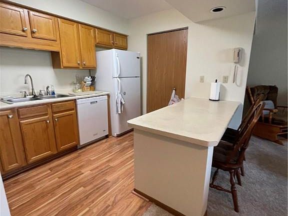 4th image of 104 Clubhouse Dr