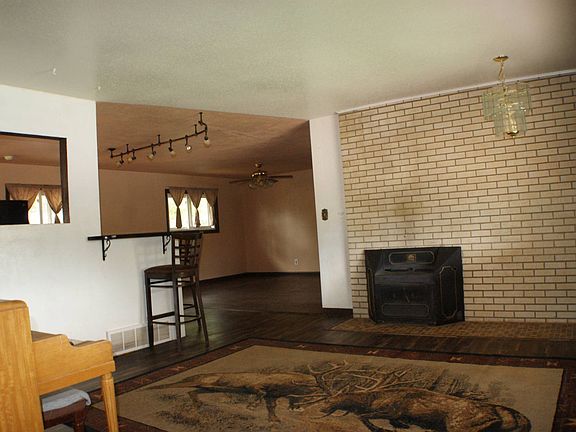 4th image of 1658 N 15th St
