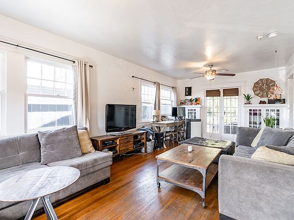 2nd image of 3120 Lincoln Ave