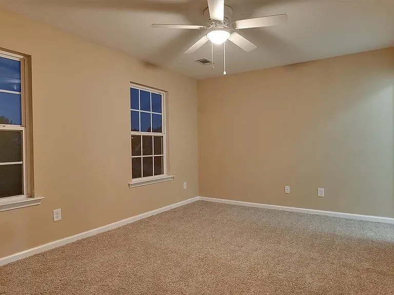 756 Keyes Dr — Photo 18