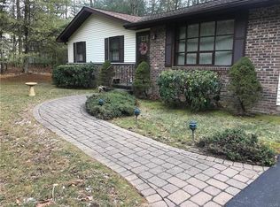 2550 Spring Ln, Saylorsburg, PA 18353