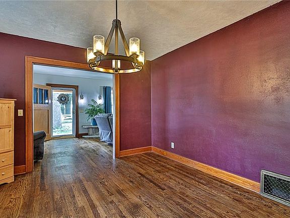 3rd image of 607 N Lee St