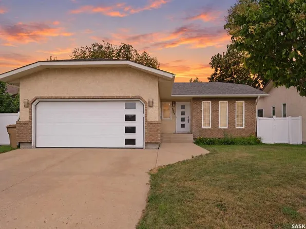 2206 Assiniboine AVENUE E, Regina, SK S4V 2E8