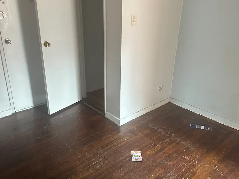 2774 Marion Ave — Photo 6