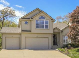 7222 Pflumm Rd, Shawnee, KS 66216