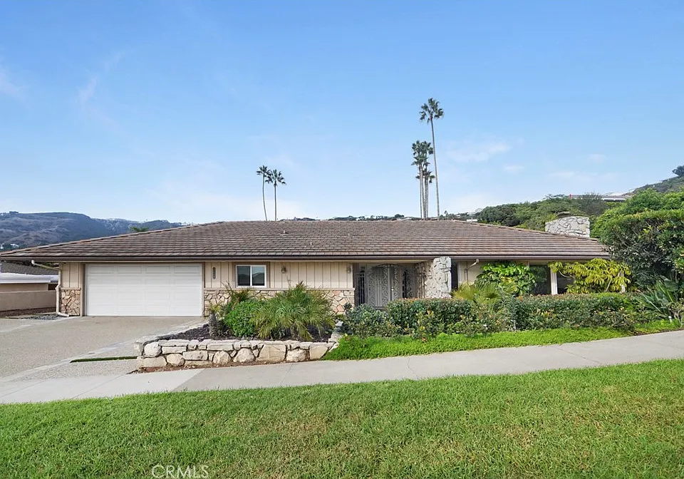 32722 Seven Seas Dr