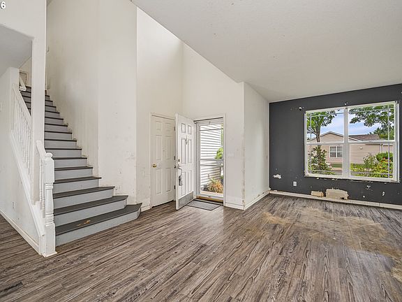3rd image of 5508 Donohoe Ave