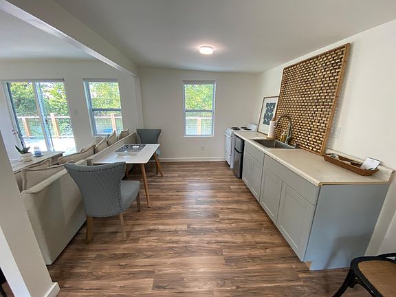5th image of 7798 River Edge Ln #B
