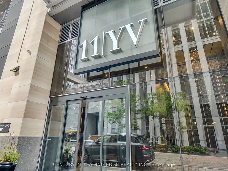 11 Yorkville Ave #3906 — Photo 4