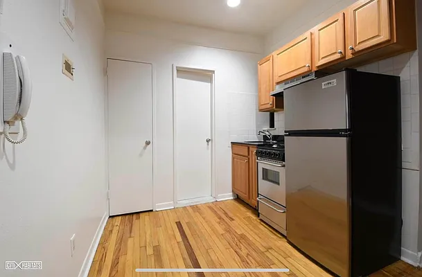 Rented by Compass | media 9