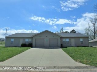 7400 W Country Hill Rd, Columbia, MO 65202