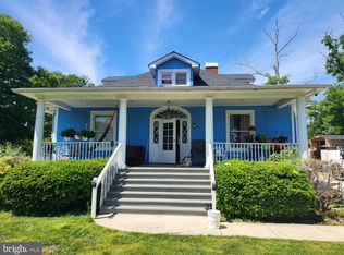 5707 Misty Dr, Lanham, MD 20706