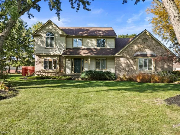 7902 Kerrybrooke Trl, Poland, OH 44514