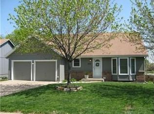 4813 Switzer Rd, Shawnee, KS 66203