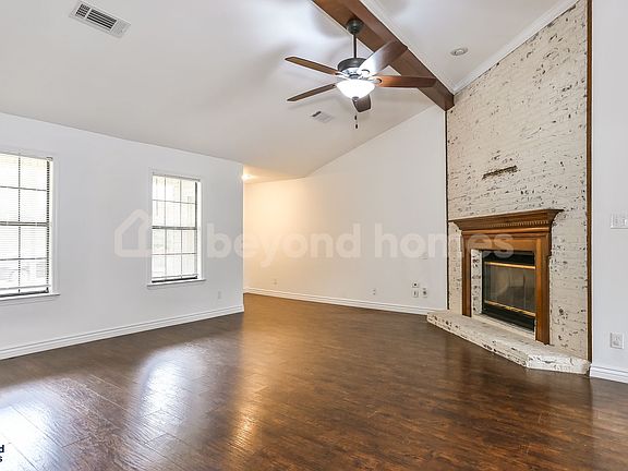 3rd image of 125 Jessica Dr