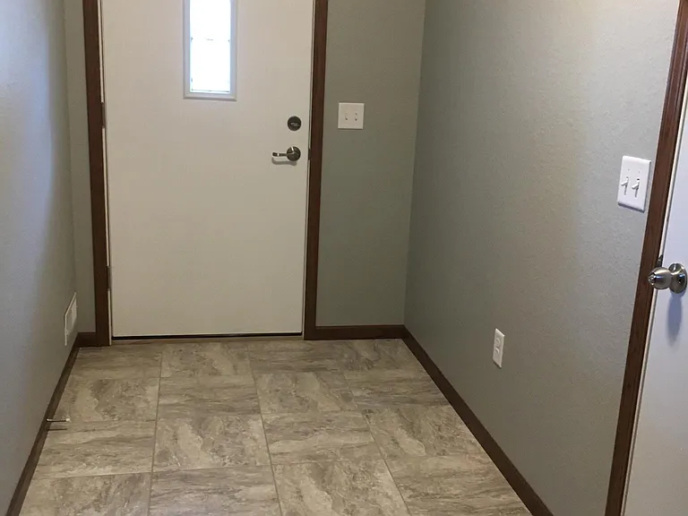 365 Sisters Ct — Photo 8