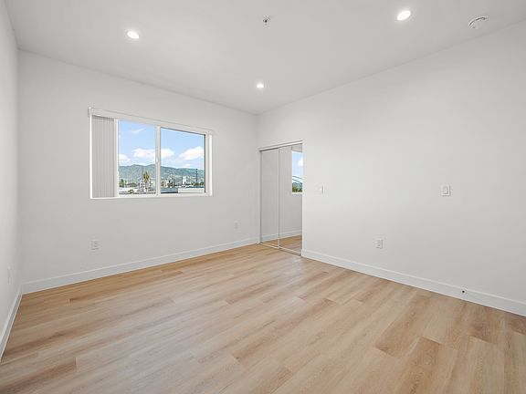 5th image of 4176 Willimet St