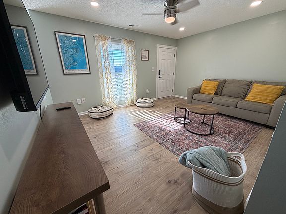 2nd image of 3309 Bridges St APT 26
