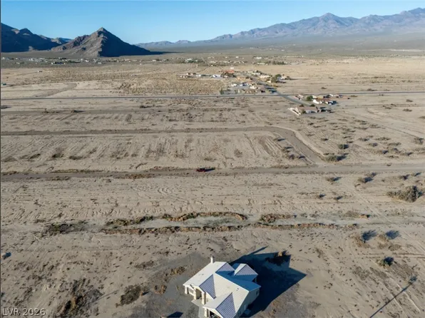 1541 W Fuego Ln, Pahrump, NV 89060
