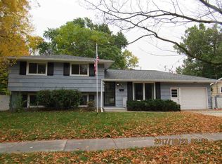 831 Raymond St, Green Bay, WI 54304