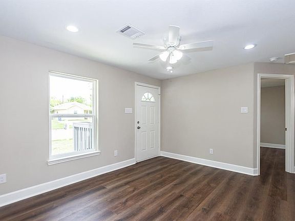 5th image of 415 7th Ave N