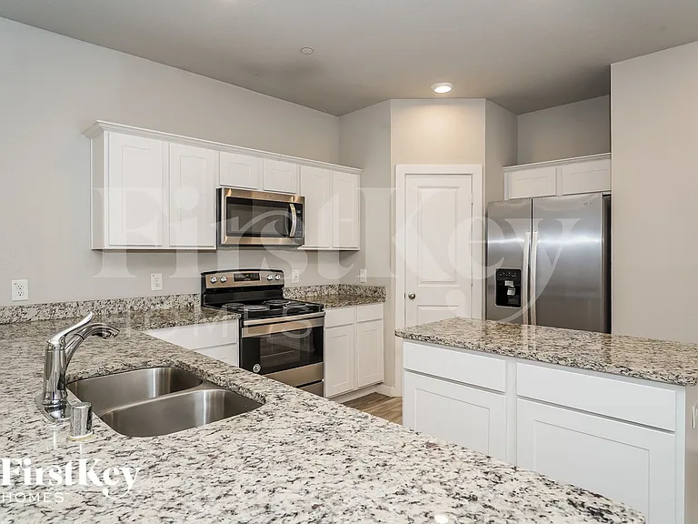 615 Sophia Way — Photo 7