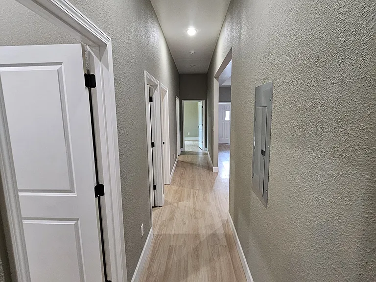 217 E Myrtle St #A — Photo 18
