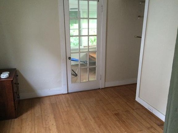 Downstairs office/SMALL bedroom