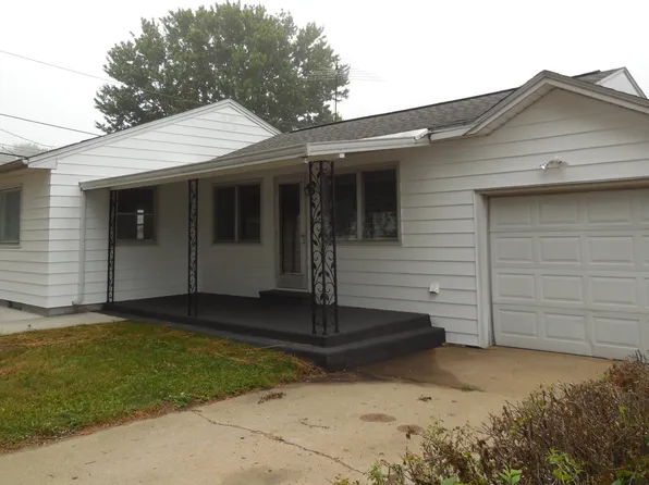 1207 Mulnix St, Rock Falls, IL 61071