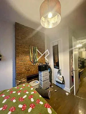 Rented by Yaffa Realty LLC | media 21