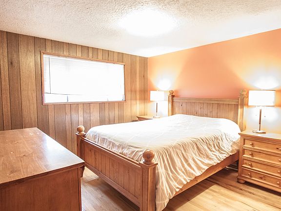 5th image of 3526 SE Sellwood St