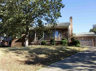 3 Manor View Ct, Little Rock, AR 72211