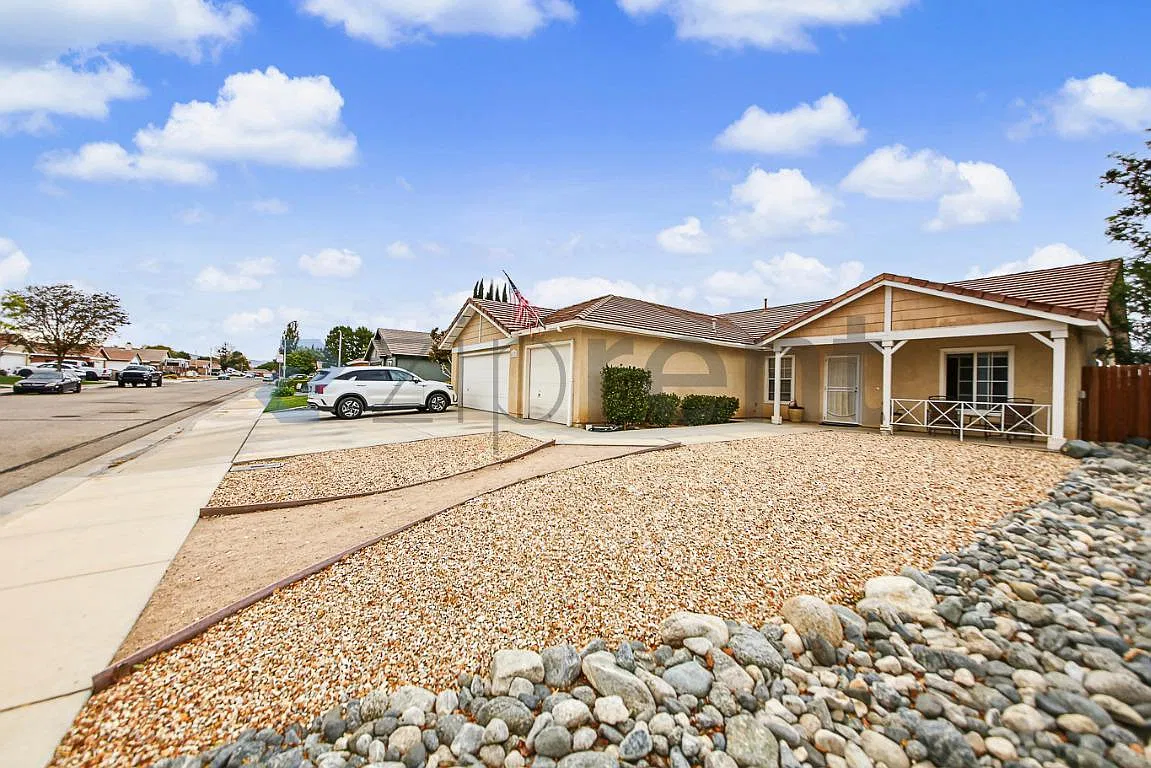 4 bed, 1850 sqft, $3,250 — Photo 3
