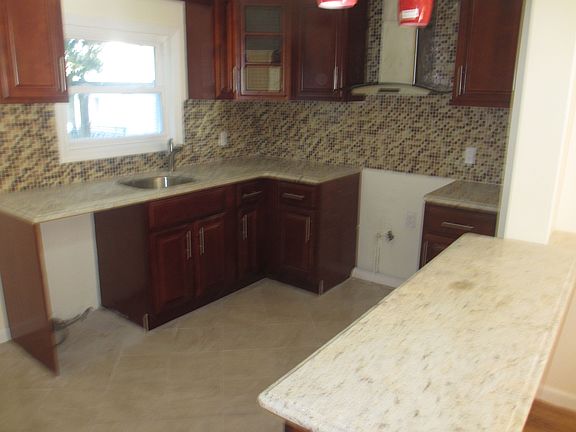 2nd image of 10119 126th St