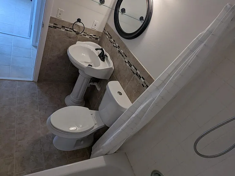 2191 White Pine Cir #D — Photo 27