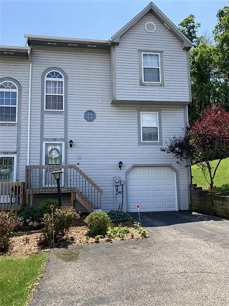 135 Villa Dr photo 1