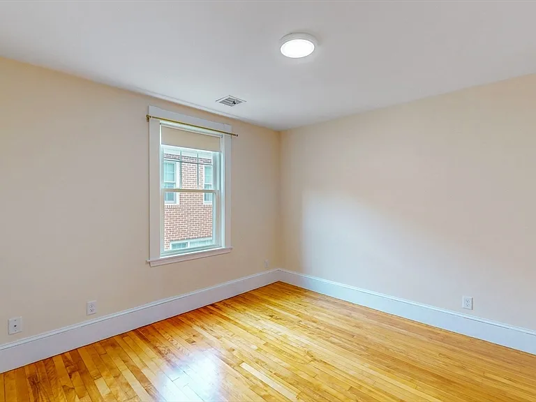 20 Harrington St #2 — Photo 23