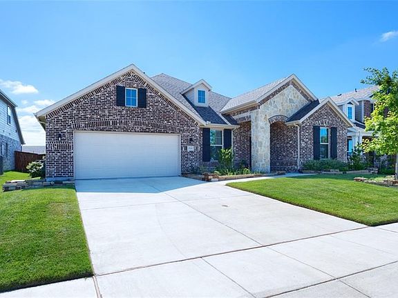 2nd image of 2524 Lakeside Dr